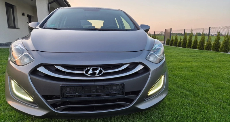 Hyundai I30 cena 33900 przebieg: 196500, rok produkcji 2014 z Świątniki Górne małe 529